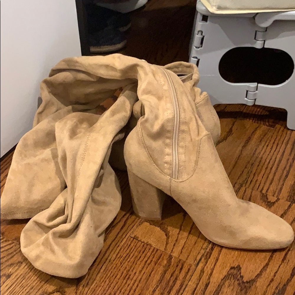 Thigh high boots - Picture 4 of 9